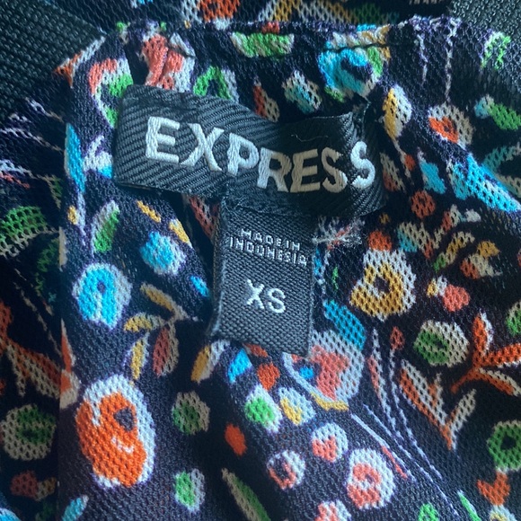 Express Black and Floral Top - Picture 7 of 12